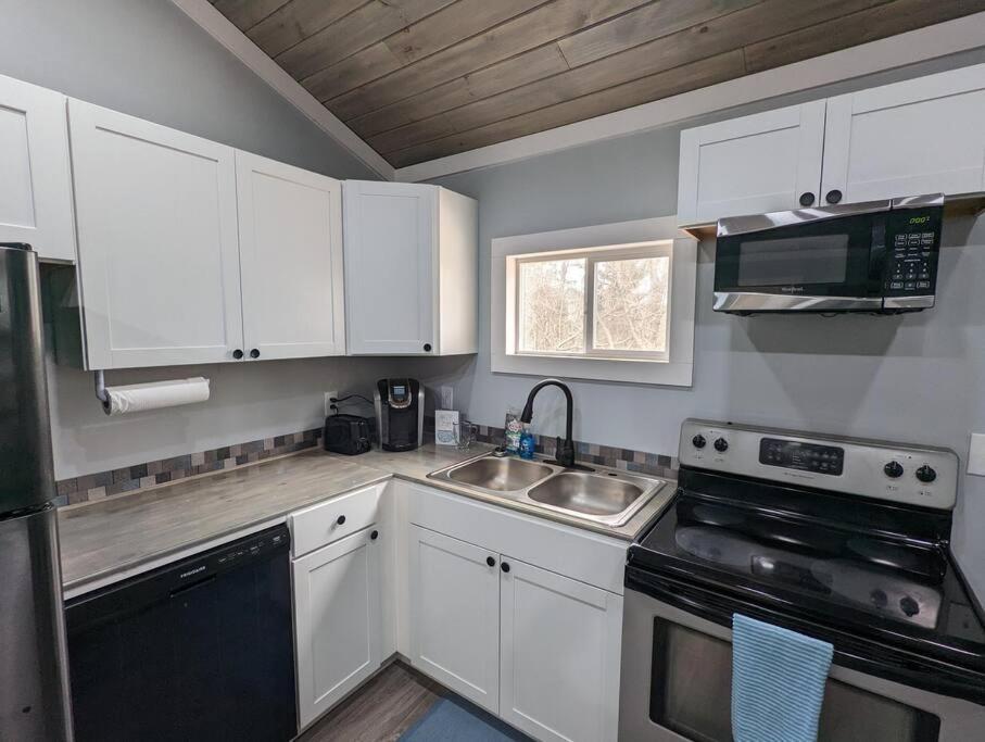 Summerlee Suite - Beautiful Remodeled Farmhouse Oak Hill 外观 照片