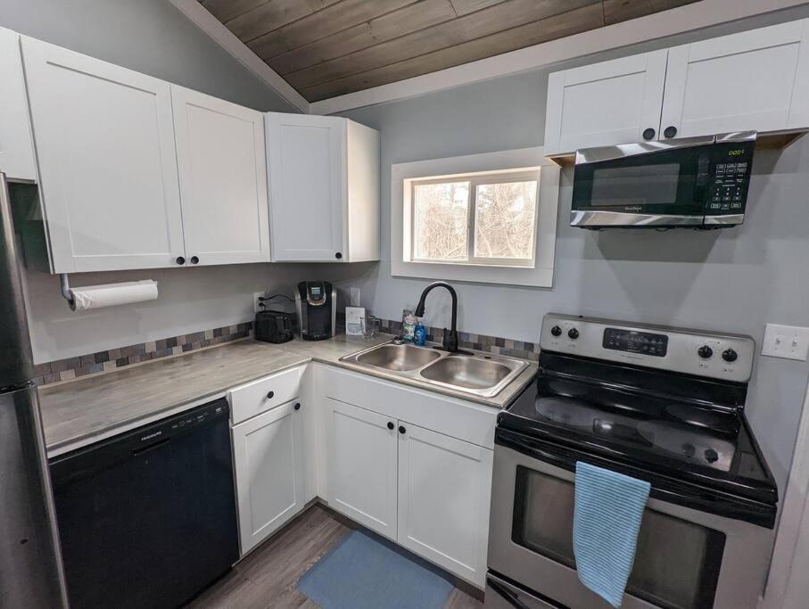 Summerlee Suite - Beautiful Remodeled Farmhouse Oak Hill 外观 照片
