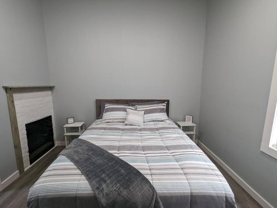 Summerlee Suite - Beautiful Remodeled Farmhouse Oak Hill 外观 照片